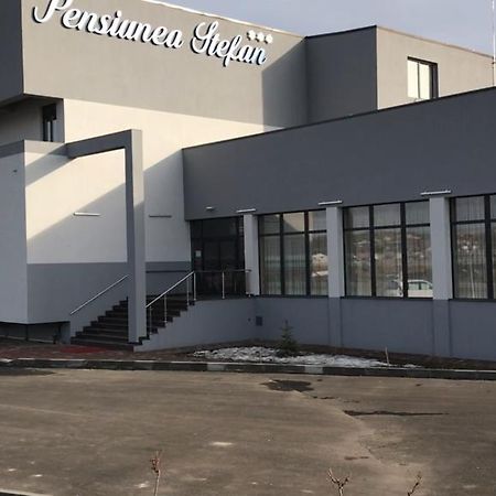 Pensiunea Stefan Craiova Exteriör bild